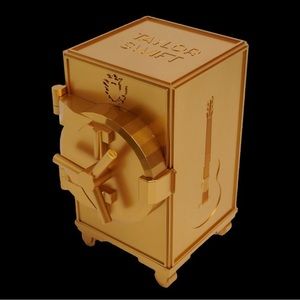 Taylor Swift Fearless Gold Vault